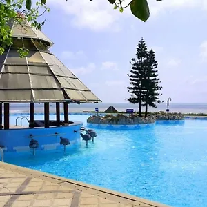 https://long-hai-beach-resort.hotelsvungtau.com