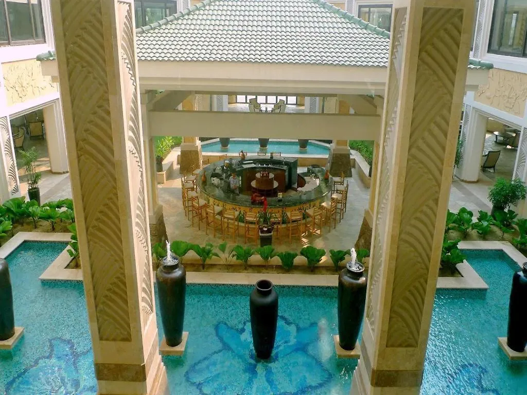 Olalani Resort & Condotel Дананг