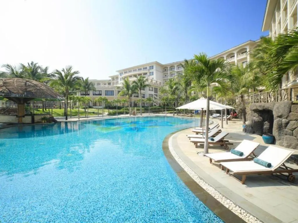 Olalani Resort & Condotel Дананг